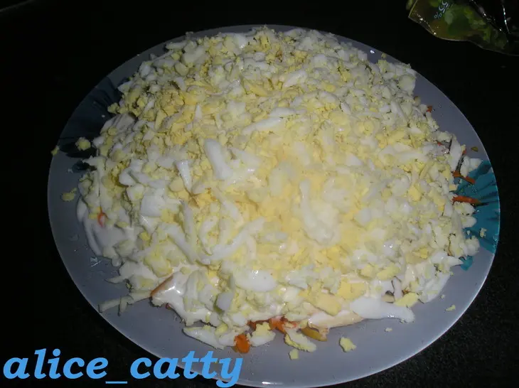 Куриный салатик с копчёным сыром: шаг 6