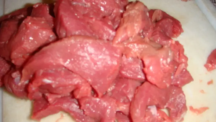 Рагу из говядины с грибами и овощами: шаг 1