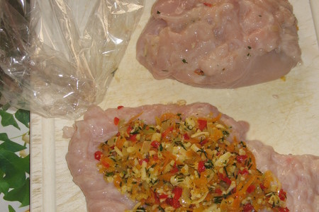 Куринное филе, запеченное в духовке в пакете для запекания, фаршированное овощами и сыром.: шаг 5
