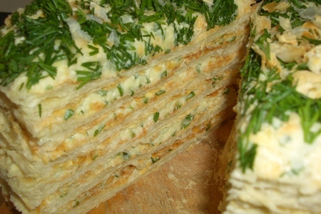Закусочный пирог из слоеного теста с сыром и зеленью: шаг 7