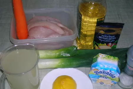 Рыбные вязанки на циновке из лука-порея: шаг 1