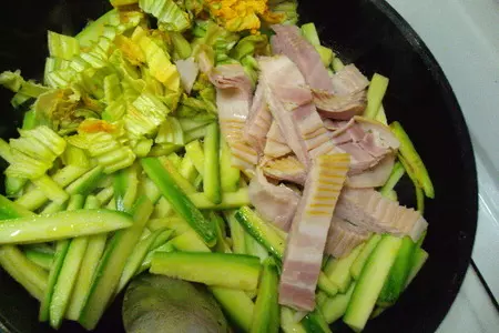 Крепес с сыром и кабачками: шаг 1