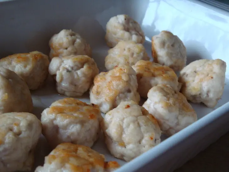 Паприкаш с куриными фрикадельками и булочками: шаг 2