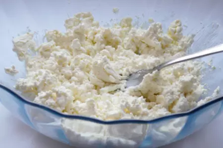 Египетский салат с сыром фета, мятой и укропом.: шаг 1