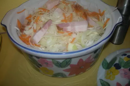 Капуста, запеченная с беконом в горшочке: шаг 2