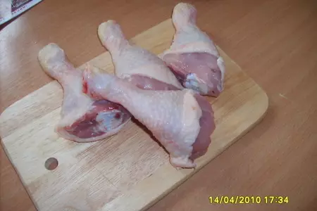Куриные окорочка в ,,пальто´´: шаг 2