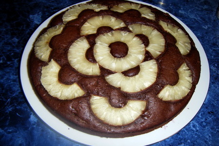 Шоколадно-ликёрный пирог с ананасом: шаг 7