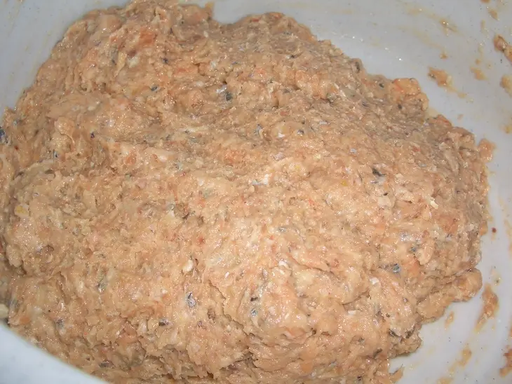 Котлеты из горбуши с сыром: шаг 1