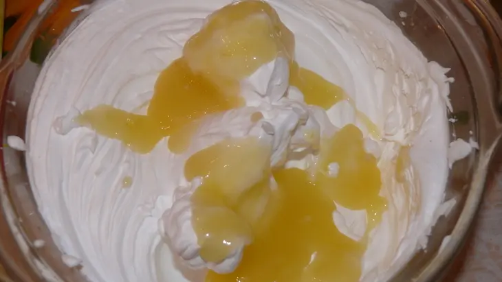 Шоколадное наслаждение с лимонным курдои и сливками: шаг 5