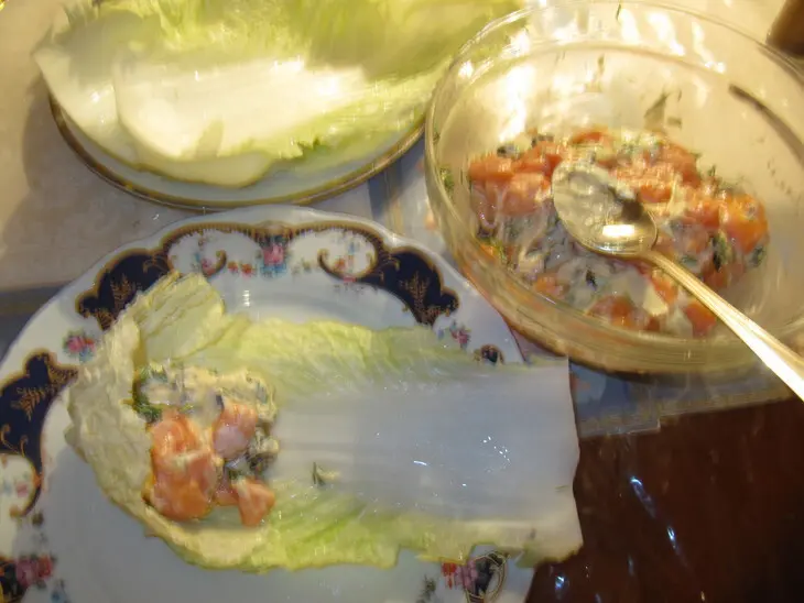 Голубцы из китайской капусты с форелью и сливочным сыром: шаг 6