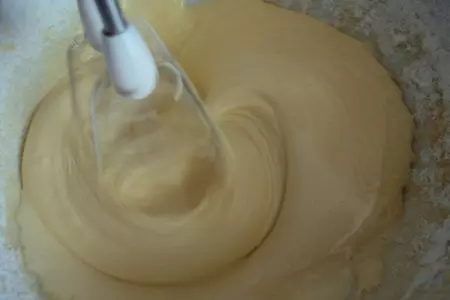 Торт "белоснежный" с венским бисквитом и английским кремом: шаг 2