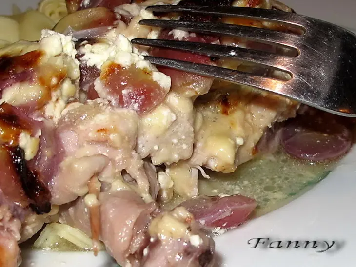 Цыпленок, без костей, фаршированный виноградом и сыром: шаг 6