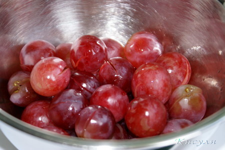 Сырные шарики с виноградом: шаг 1