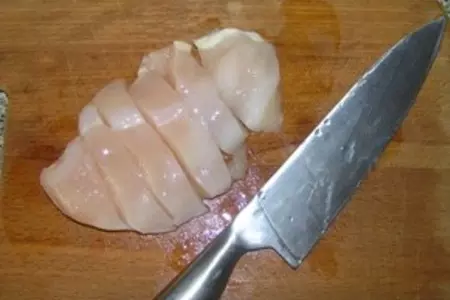 Нежные равиоли с курицей и сельдереем: шаг 2
