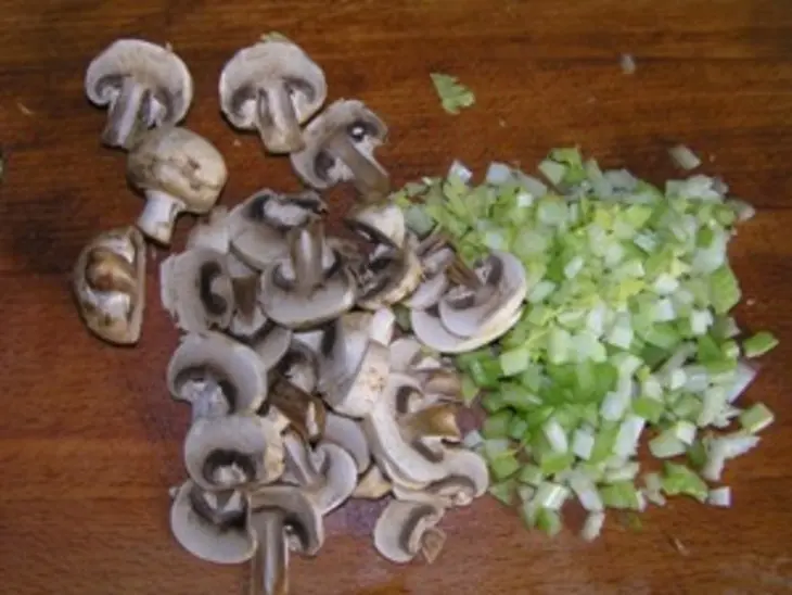 Нежные равиоли с курицей и сельдереем: шаг 10