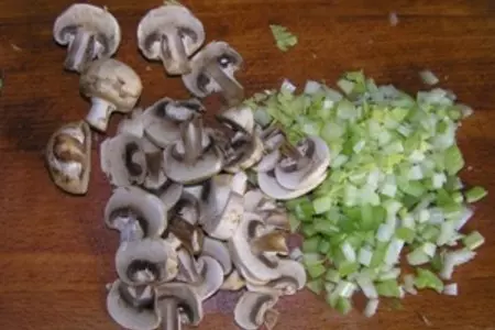 Нежные равиоли с курицей и сельдереем: шаг 10