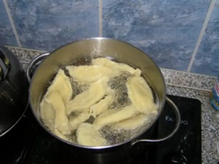 Нежные равиоли с курицей и сельдереем: шаг 16