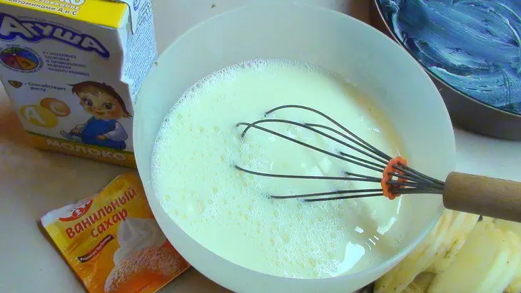 Пирог из кекса (с яблоками, корицей и молочной заливкой): шаг 3