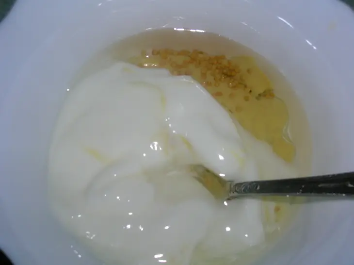 Картофельный салат со скумбрией в горчичной заправке: шаг 2