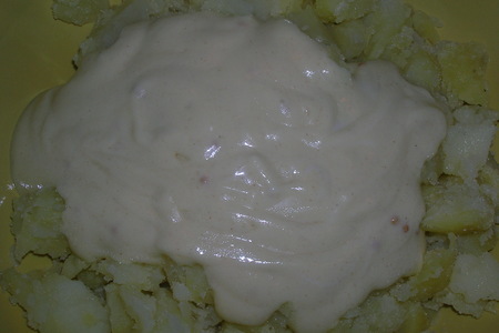 Картофельный салат со скумбрией в горчичной заправке: шаг 3
