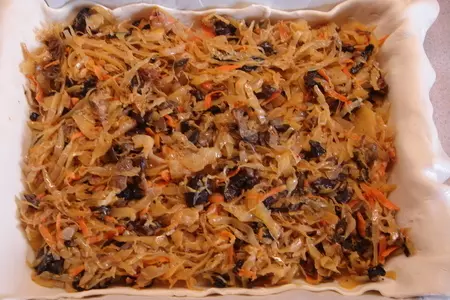 Пирог с квашеной капустой и грибами.: шаг 2