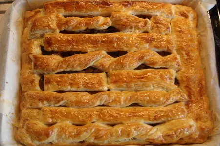 Пирог с квашеной капустой и грибами.: шаг 4