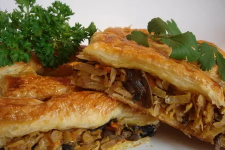 Пирог с квашеной капустой и грибами.: шаг 6