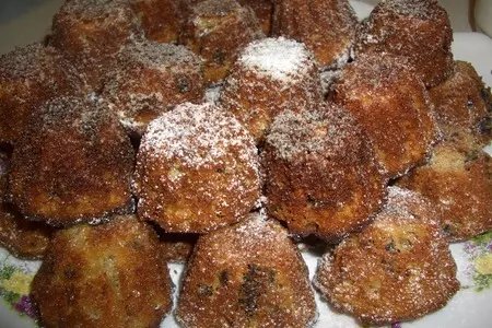 Мини-кексы "поцелуйчики" с корицей и черносливом: шаг 5