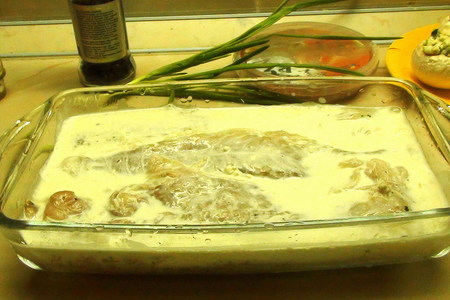 Шампиньоны, фаршированные креветками и зелёным луком. треска в соусе из сливок и шампанского!: шаг 8