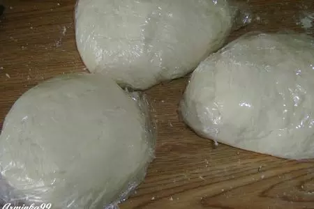 Пирожные из слоеного теста с заварным кремом и клубничным соусом: шаг 4