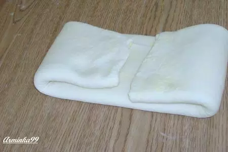 Пирожные из слоеного теста с заварным кремом и клубничным соусом: шаг 9