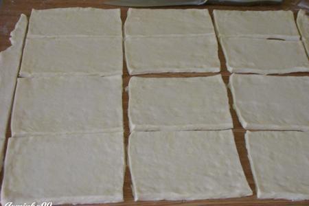 Пирожные из слоеного теста с заварным кремом и клубничным соусом: шаг 11