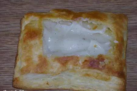 Пирожные из слоеного теста с заварным кремом и клубничным соусом: шаг 15