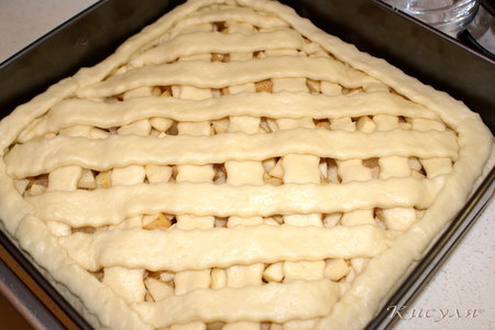 Заварное дрожжевое тесто и пирог с яблоками из него: шаг 11