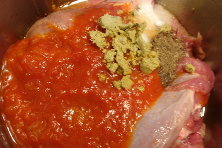 Курица или индейка тушеная с красным болг.перцем и том.соусом "tomate frito".: шаг 3