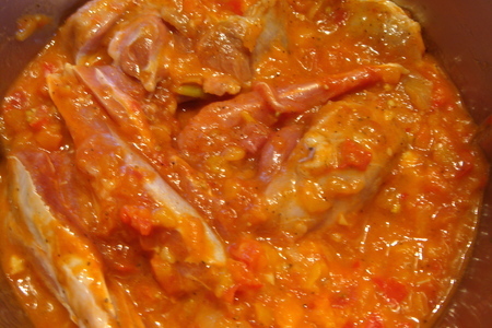 Курица или индейка тушеная с красным болг.перцем и том.соусом "tomate frito".: шаг 4