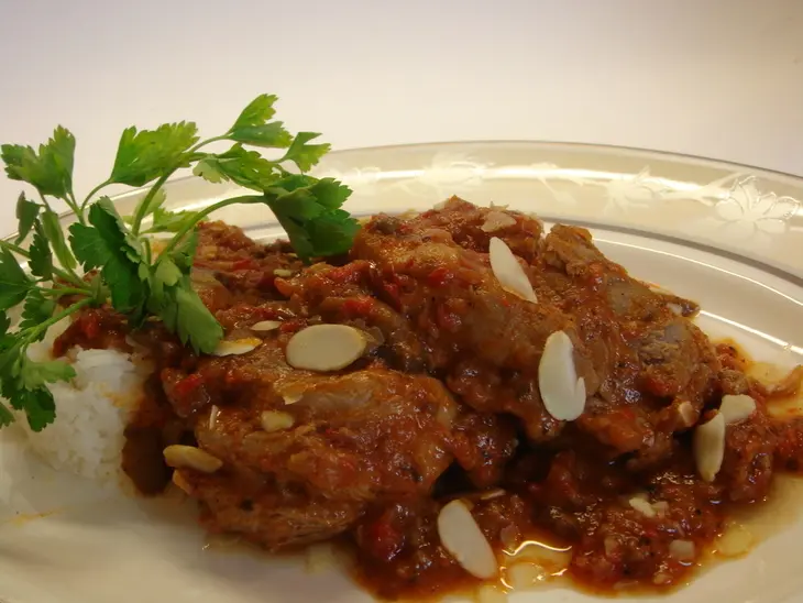 Курица или индейка тушеная с красным болг.перцем и том.соусом "tomate frito".: шаг 6