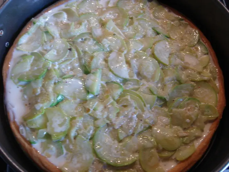 Пирог с кабачками и сыром.: шаг 7