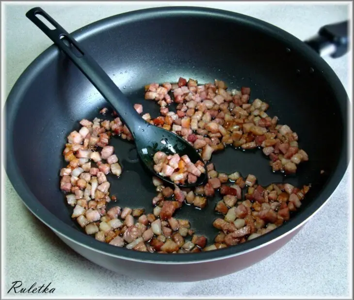 Мясной пирог с сердцем и беконом.: шаг 6