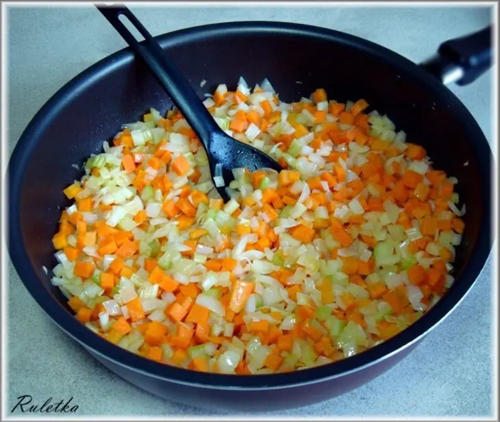 Мясной пирог с сердцем и беконом.: шаг 7