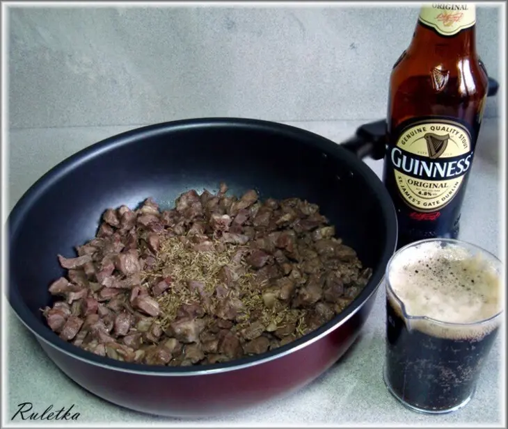 Мясной пирог с сердцем и беконом.: шаг 9