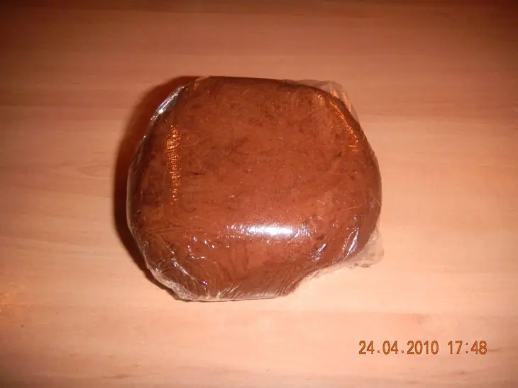 Торт шоколадный с клубникой: шаг 3