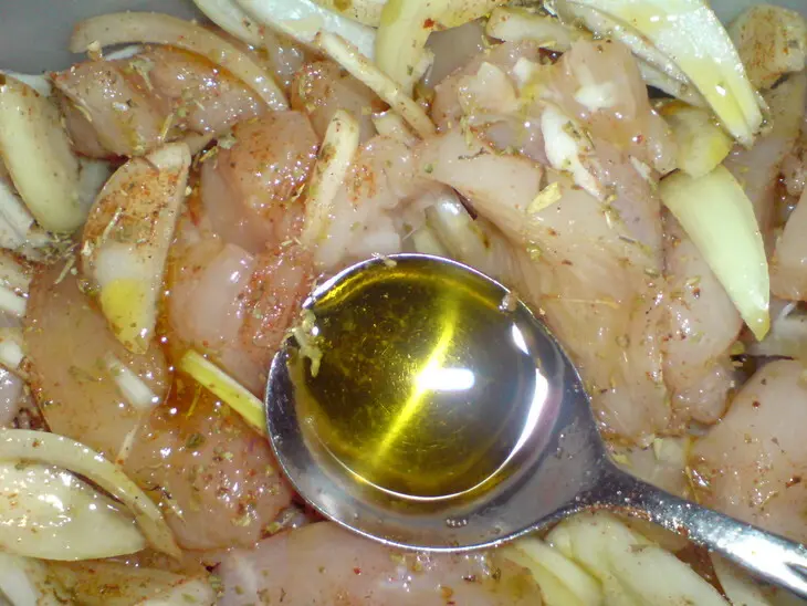 Мясо индейки с брынзой по-гречески: шаг 3