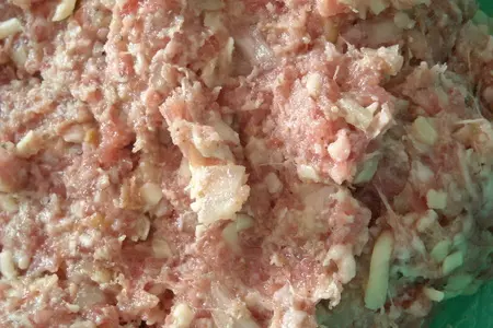 "мясное гнездо" с помидорами: шаг 2