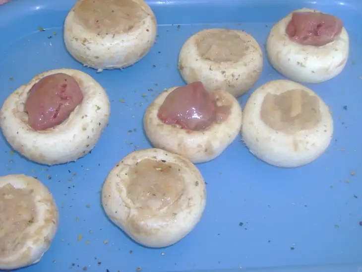 Грибные шарики с куриной печенью и фаршем: шаг 2
