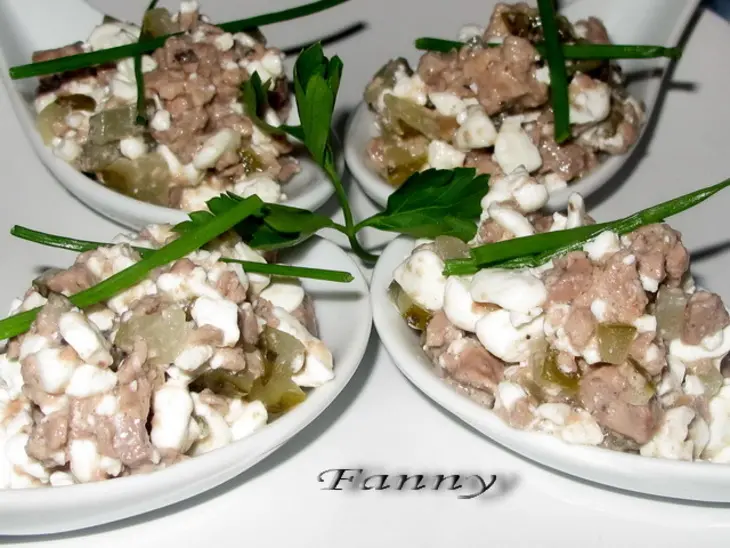 Закуска с печенью трески и домашним сыром: шаг 1