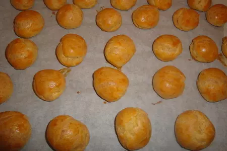 Шу с кремом патисьер и клубничным соусом: шаг 3