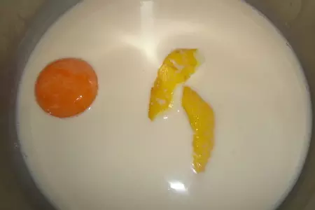 Шу с кремом патисьер и клубничным соусом: шаг 4