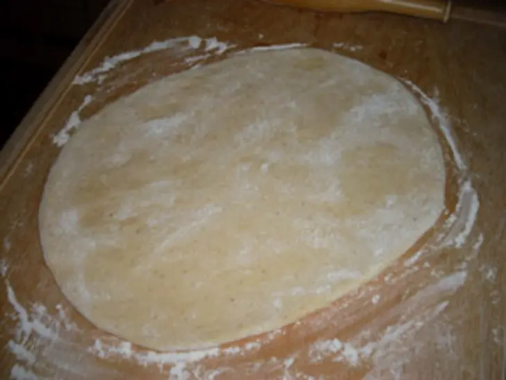 Булочки с вареньем и орехами: шаг 1