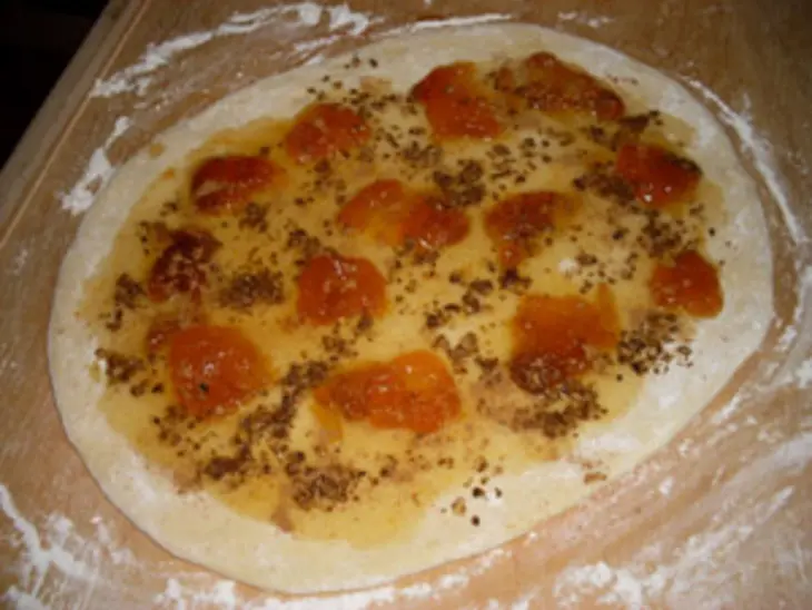 Булочки с вареньем и орехами: шаг 3
